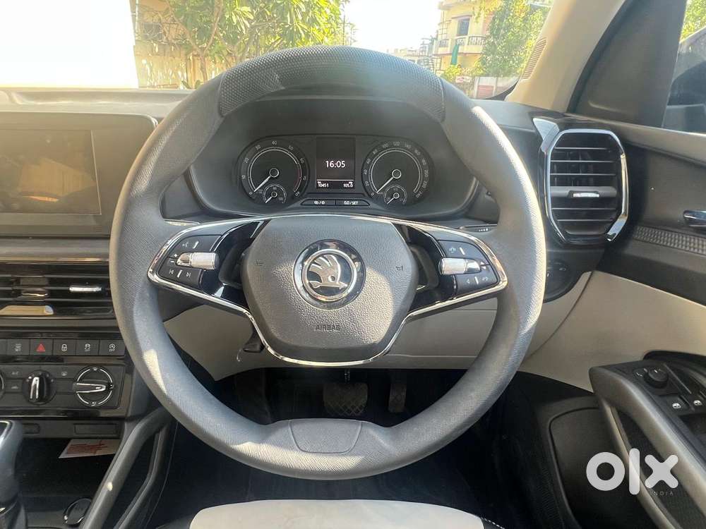Skoda Kylaq Signature At, 2025, Petrol