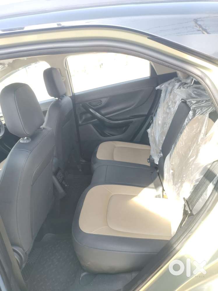 Tata Nexon 1.5 Revotorq Xza Plus (o) Dual Tone, 2023, Petrol