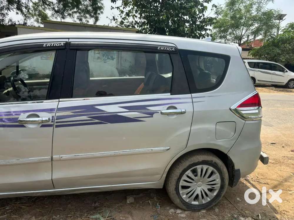 Maruti Suzuki Ertiga 2014 Diesel 125000 Km Drivenp