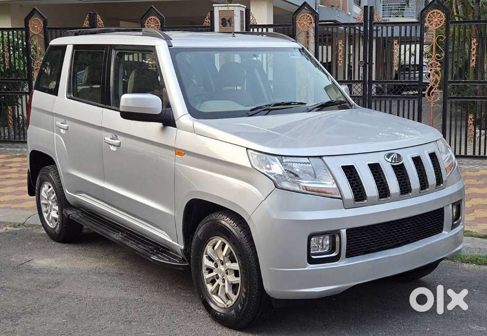 Mahindra Tuv 300 Mhawk100 T8, 2016, Petrol
