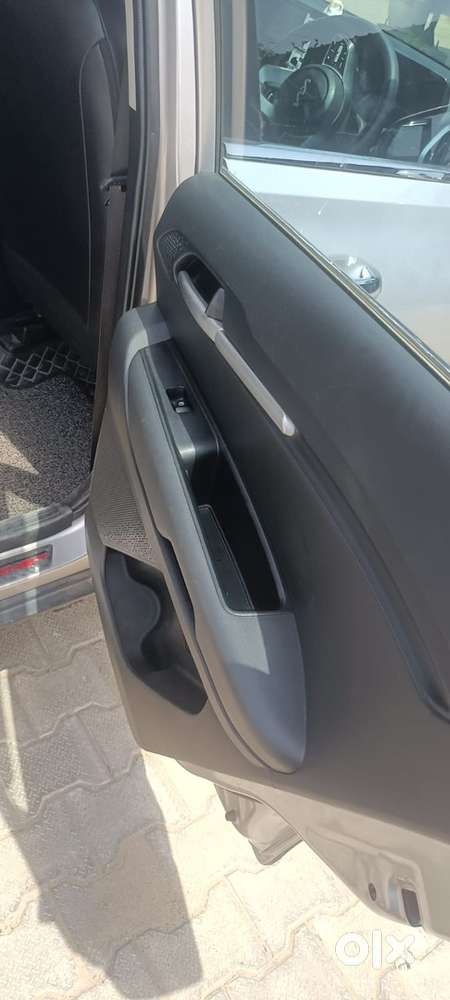 Kia Sonet Petrol 2023