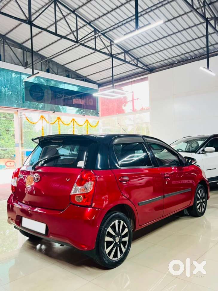 Toyota Etios Liva V Dual Tone, 2018, Petrol
