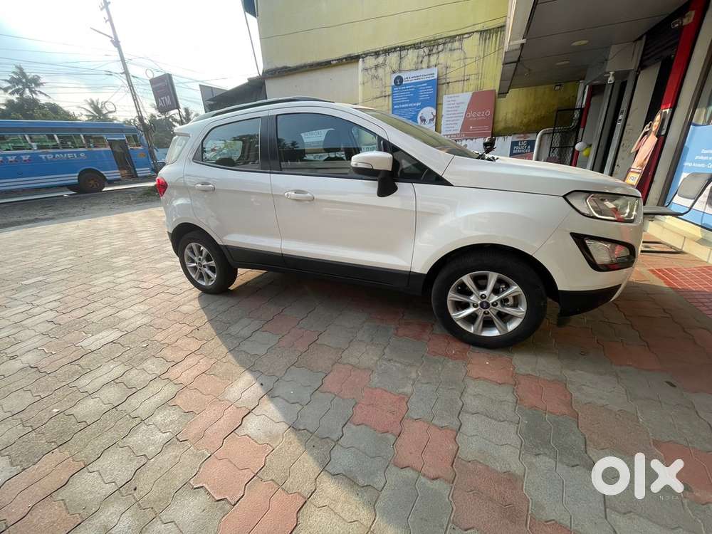 Ford Ecosport Petrol Low Kilometer Driven