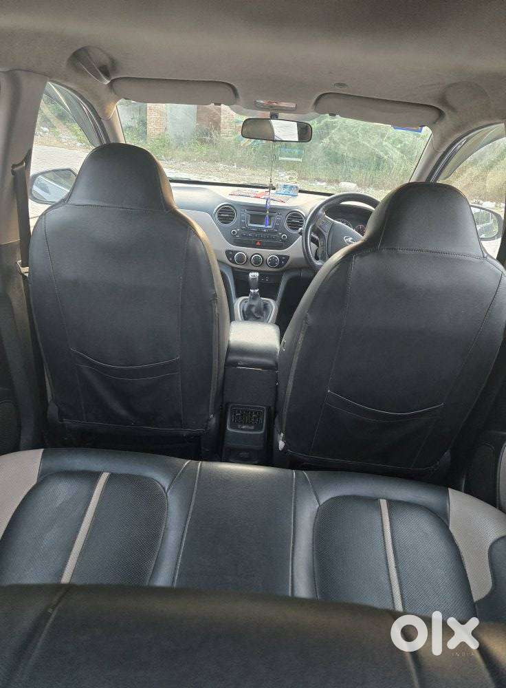 Hyundai Grand I10 Sportz, 2016, Petrol