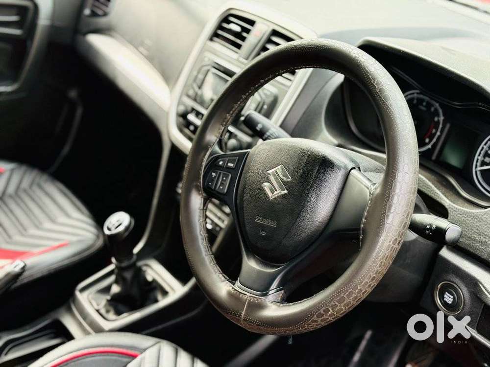 Maruti Suzuki Brezza 1.5 Vxi At Smart Hybrid, 2022, Petrol