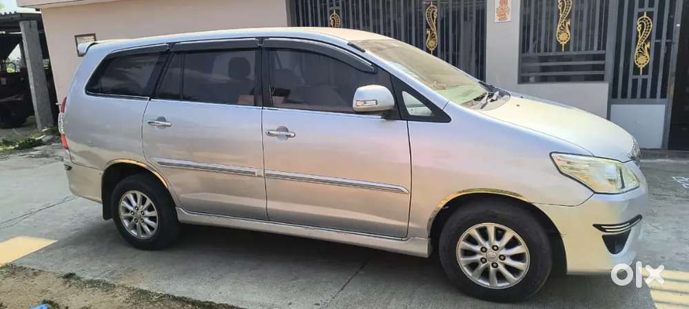 Toyota Innova Diesel 7 Str 2013