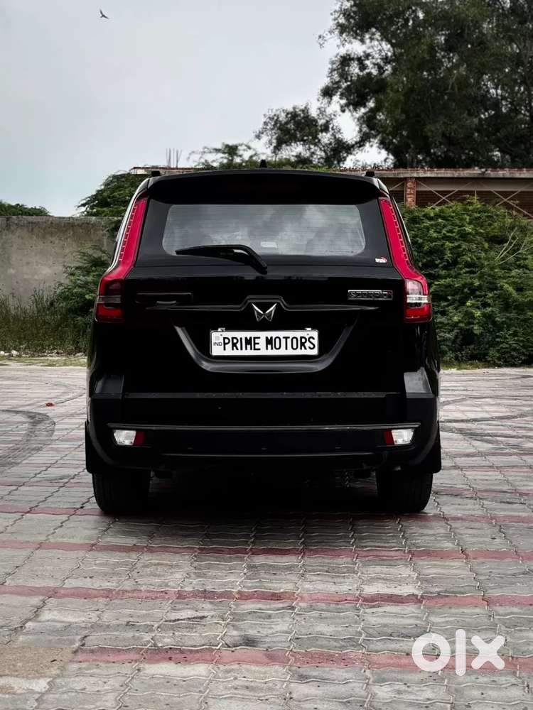 Mahindra Scorpio N Z4 Petrol Mt 7 Str, 2024, Petrol