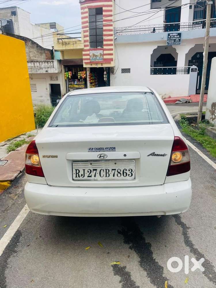 Hyundai Accent Gl 2010