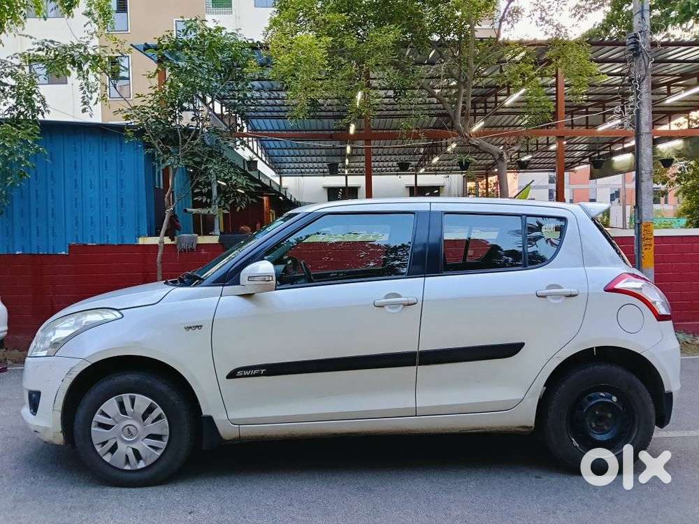 Maruti Suzuki Swift Vxi 1.2 Abs Bs-iv, 2013, Petrol