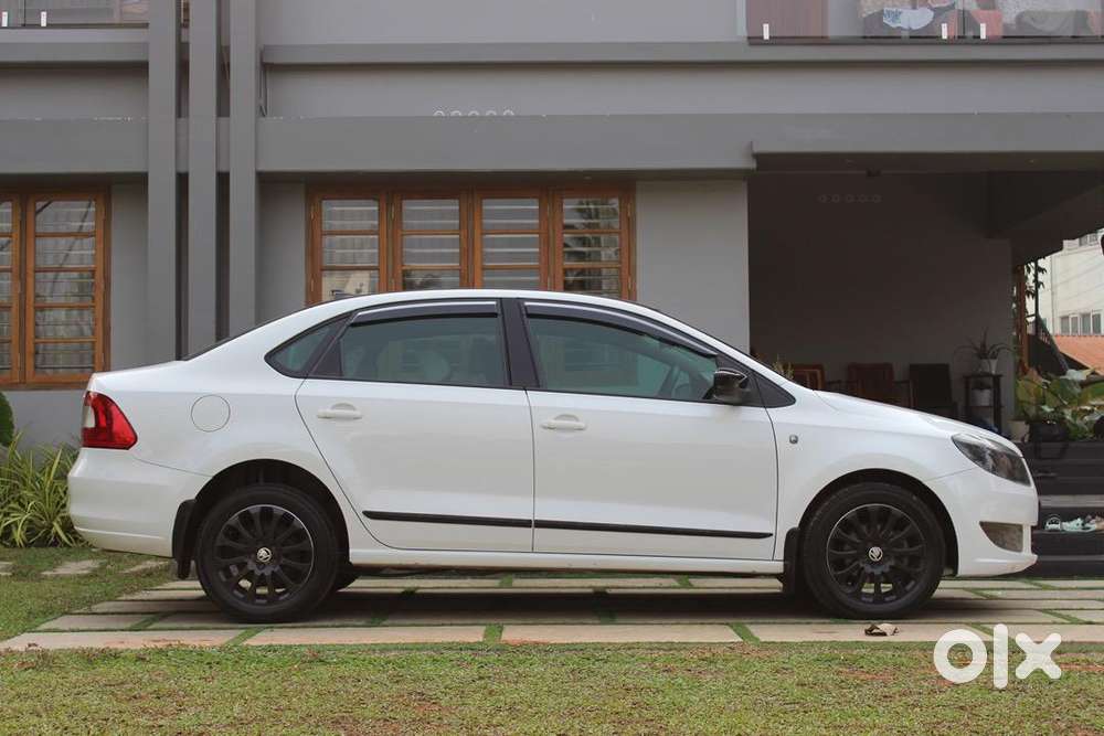 2015 Skoda Rapid Diesel Automatic Elegence Plus