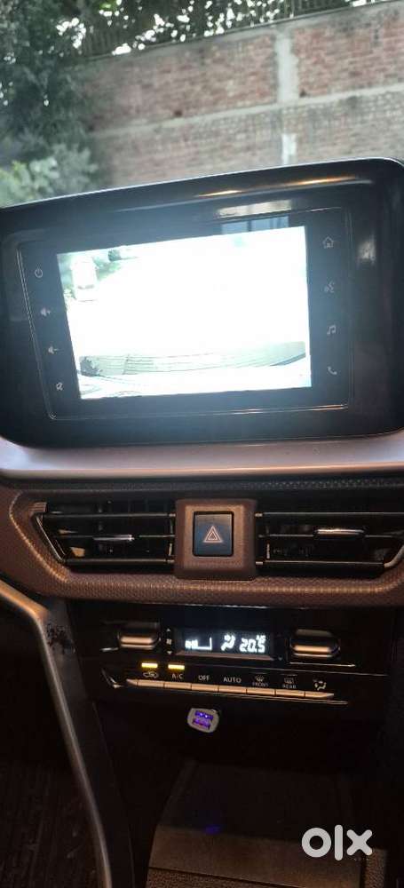 Maruti Suzuki Brezza 1.5 Zxi Cng Dual Tone, 2020, Cng & Hybrids