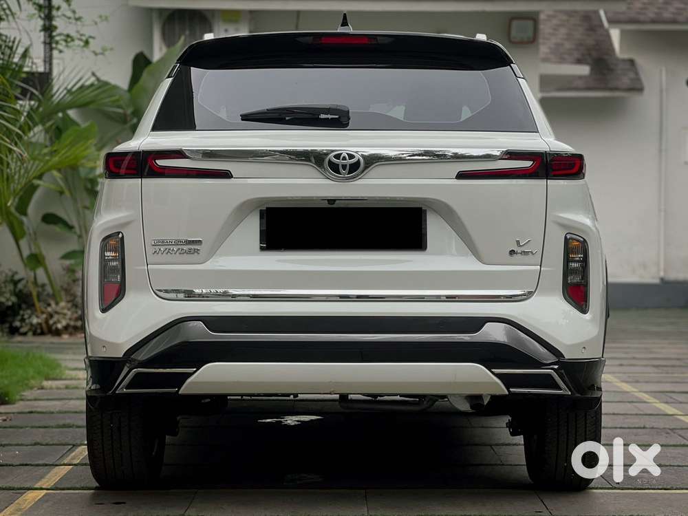 Toyota Urban Cruiser Hyryder 1.5 V Hybrid, 2025, Cng & Hybrids