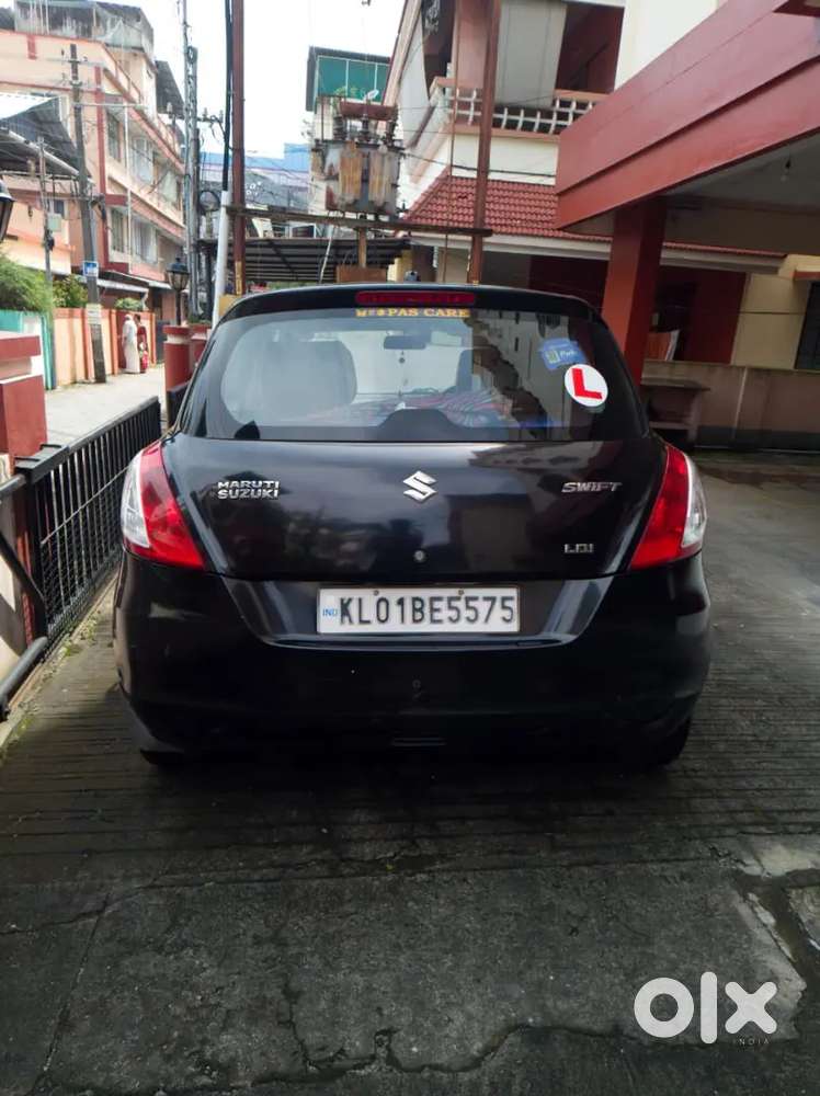 Maruti Suzuki Swift Diesel - 2012  Kl-01  Black