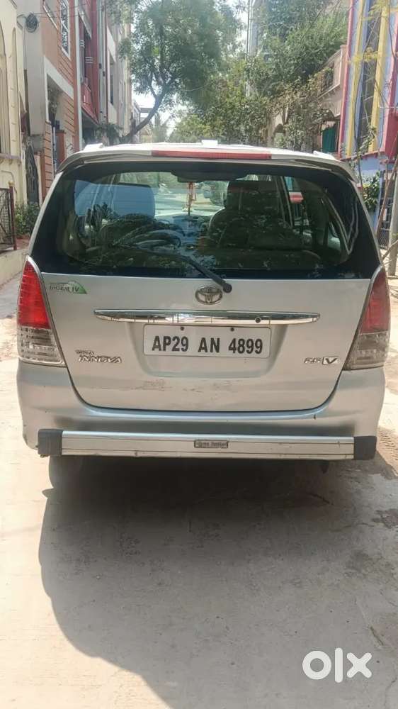 Toyota Innova 2010 Diesel Well Maintained