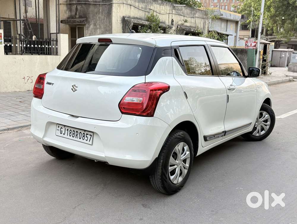 Maruti Suzuki Swift Vxi + Manual, 2022, Petrol