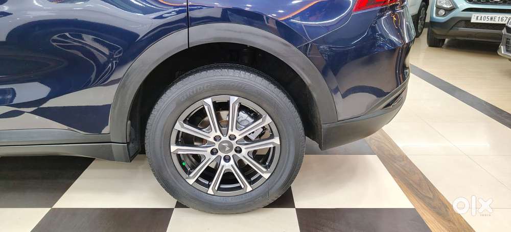 Mahindra Xuv700 2.0 Ax 7 Petrol At Luxury Pack Str, 2022, Petrol