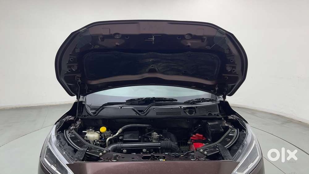 Nissan Magnite 1.0 Xv Premium, 2021, Petrol