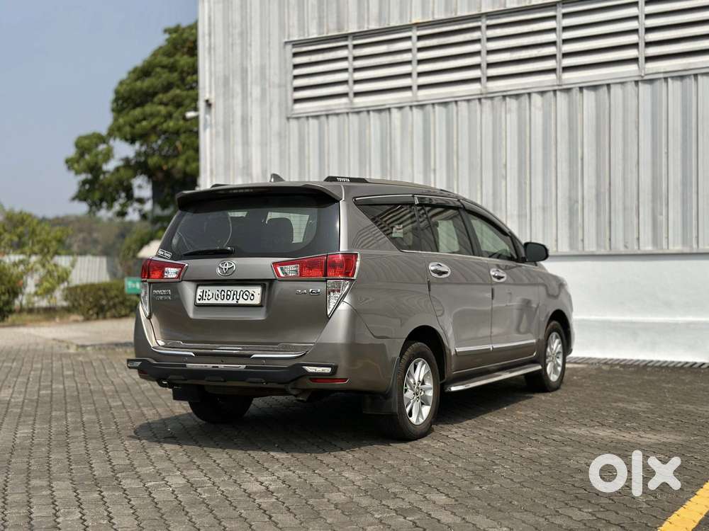 Toyota Innova Crysta