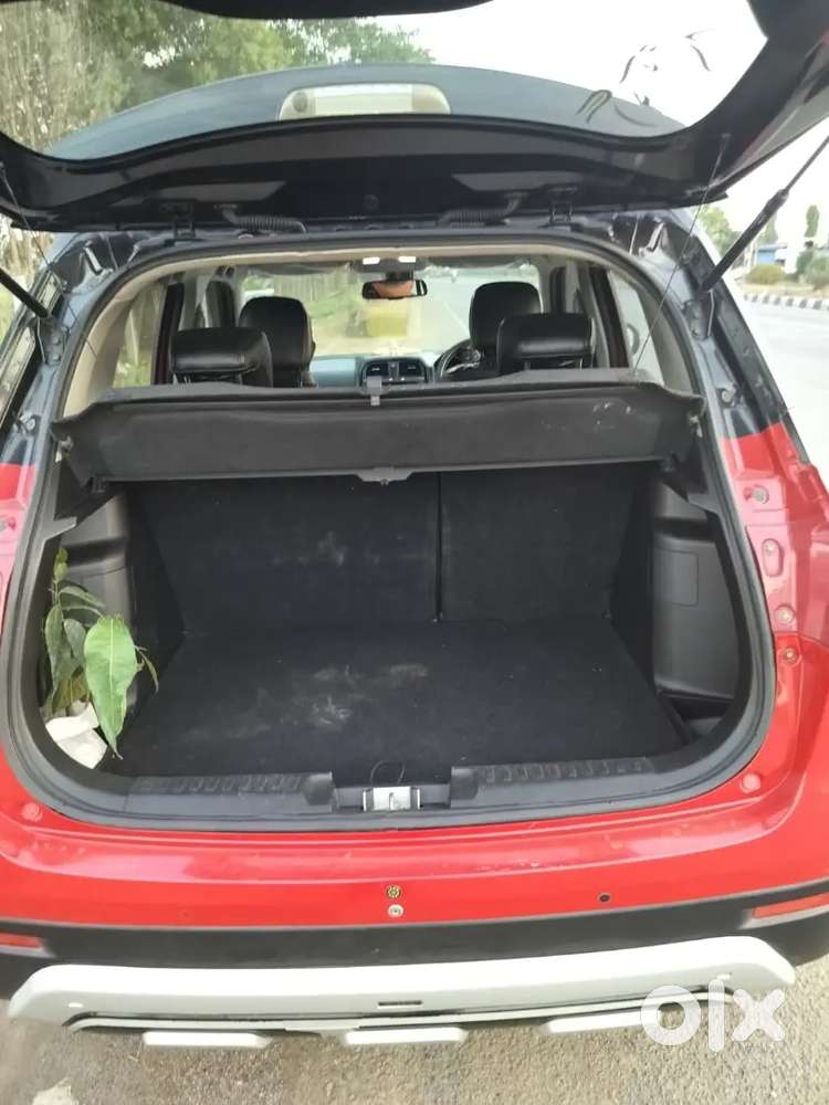 Maruti Suzuki Breeza Zxi+