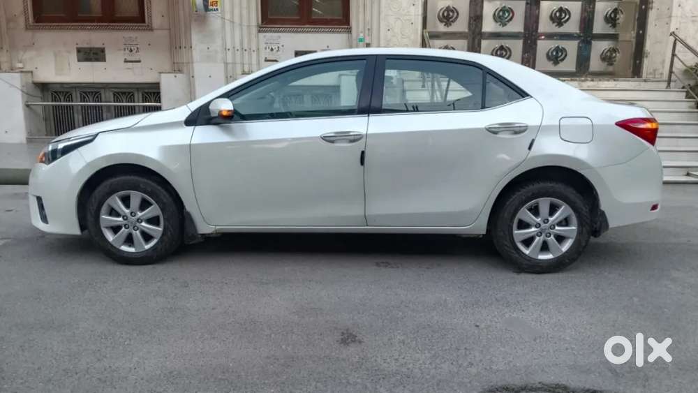 Toyota Corolla Altis 1.8 G, 2015, Petrol