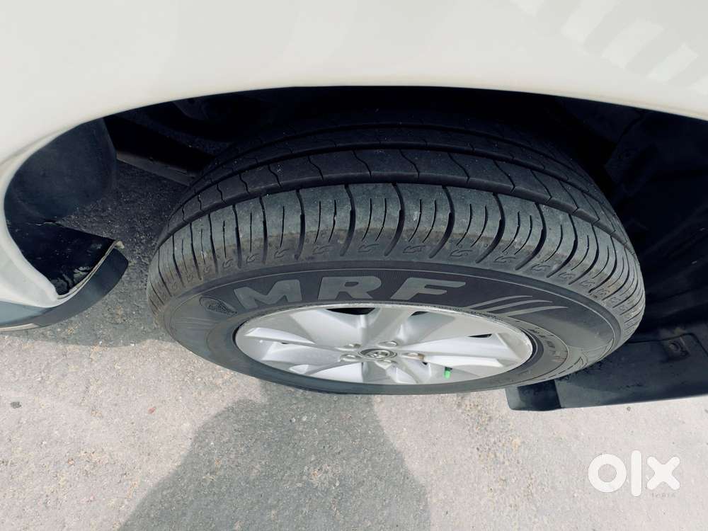 Toyota Innova Crysta 2.4 Vx Mt, 2016, Diesel