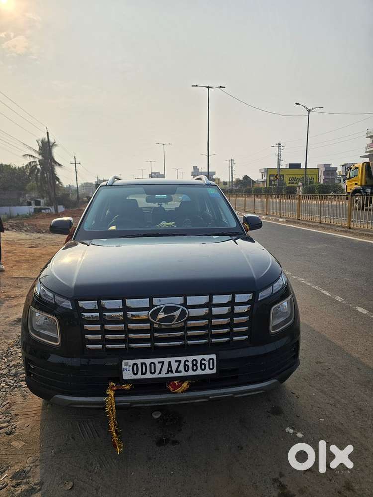 Hyundai Venue Petrol 2025 Manual