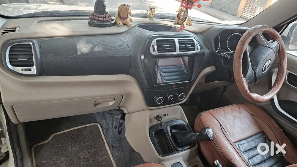I M Selling My Xuv Car Tuv 3oo T10
