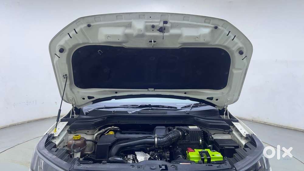 Mahindra Xuv300 W8 (o) 1.5 Diesel Amt, 2021, Diesel