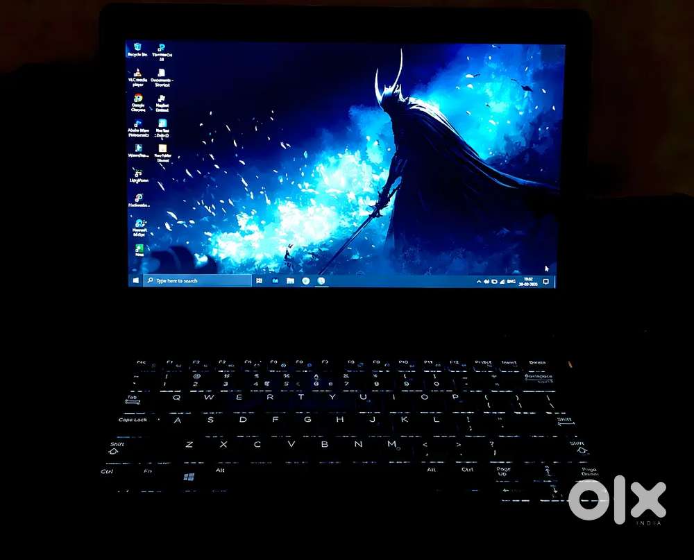 Dell Latitude E7270  Core i5 6th Gen 2.40GHz  8GB RAM  238 SSD