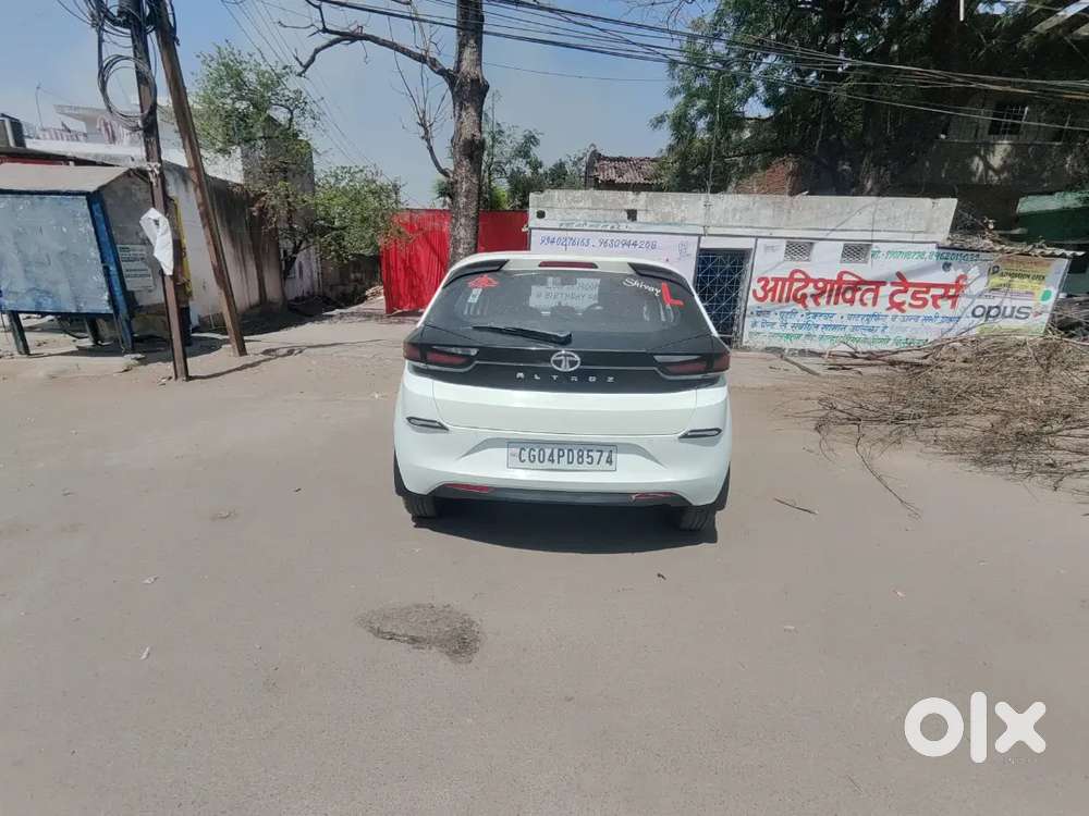 Tata Altroz 2023 Petrol 14958 Km Driven