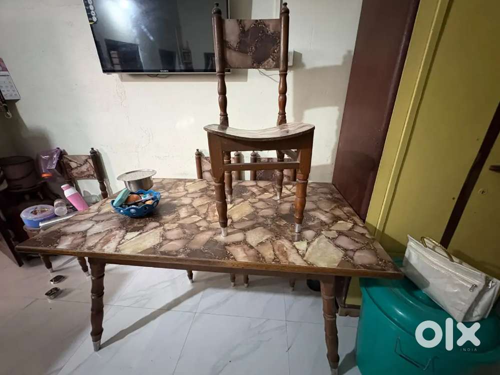 Daning table sagon wood with 4 chair