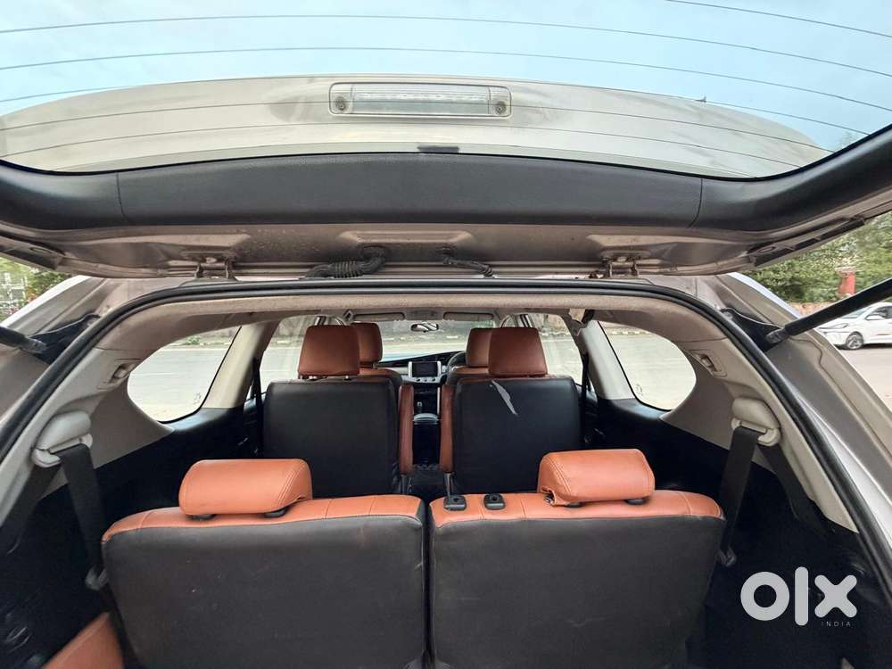 Toyota Innova Crysta 2.8 Gx At 8s, 2019, Diesel