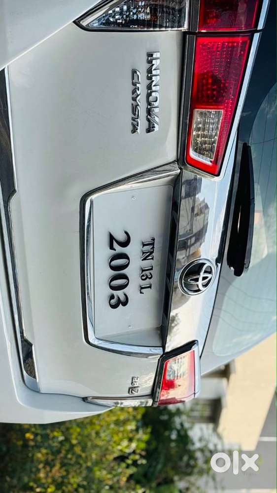 Toyota Innova Crysta 2.8 Zx At 7 Seater, 2017, Diesel