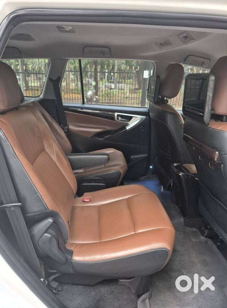 Toyota Innova Crysta 2.8 Gx At 7 Str, 2016, Diesel