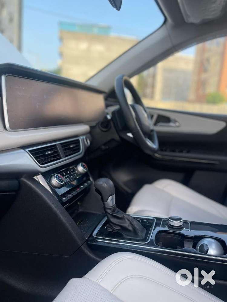 Mahindra Xuv700 Ax7 Luxury Pack Awd, 2023, Diesel