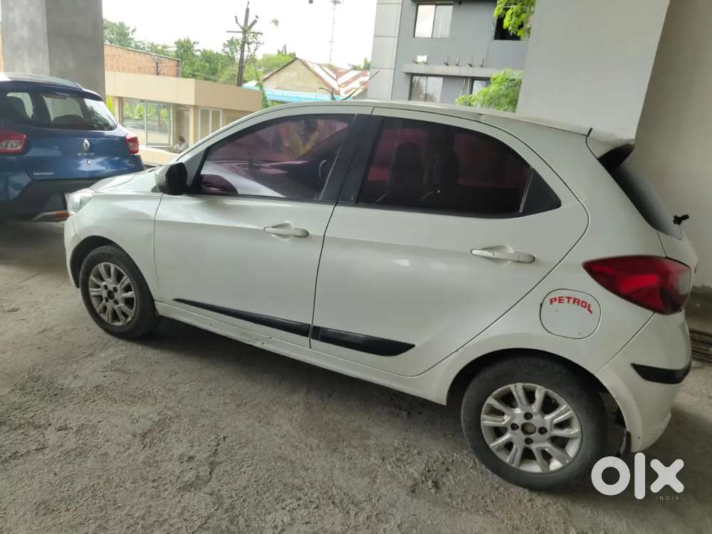 Tata Tiago Xz, 2016, Petrol