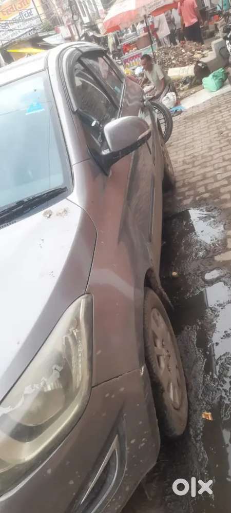 Hyundai I20 2013 September Model Chilld A/c 4 Tyre New New Condition
