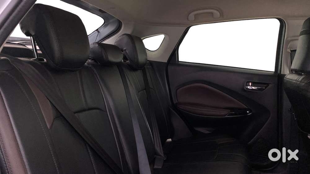 Maruti Suzuki Fronx Alpha 1.0l Turbo 6 At, 2023, Petrol
