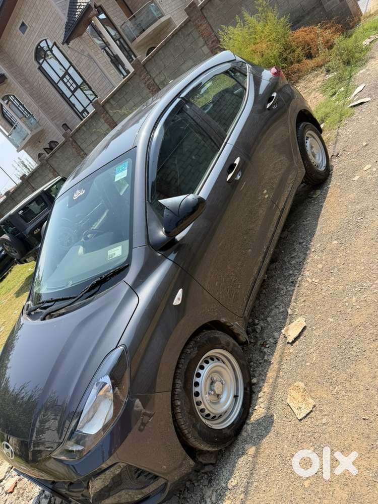 Hyundai Aura Petrol Manual 2026