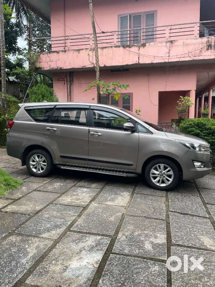Toyota Innova Crysta 2018