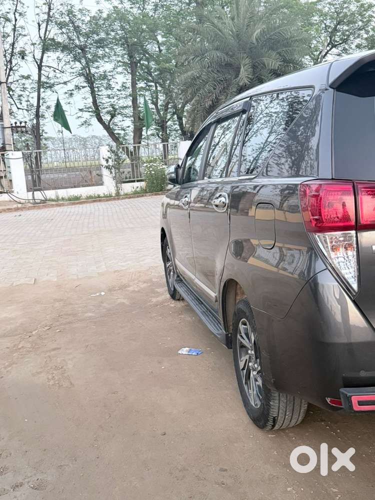Toyota Innova Crysta 2022 Diesel Well Maintained