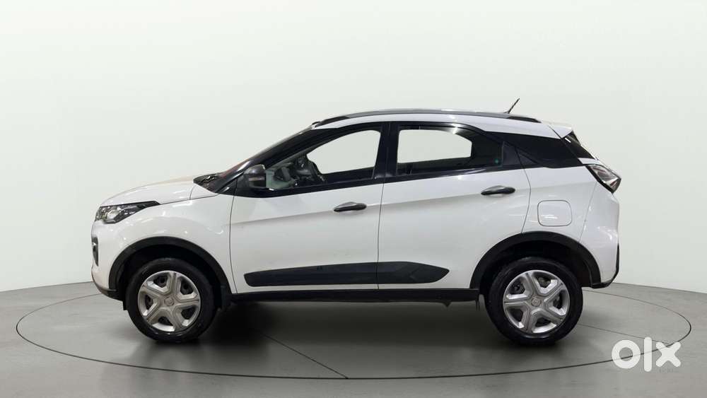 Tata Nexon 1.2 Revotron Xm (s), 2023, Petrol