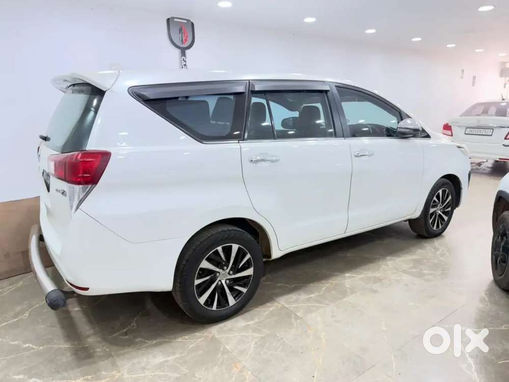 Toyota Innova Crysta 2022 Diesel 118000 Km Driven