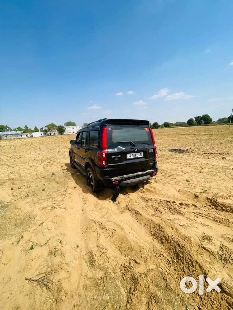 Mahindra Scorpio Classic 2023 Diesel 52000 Km Driven