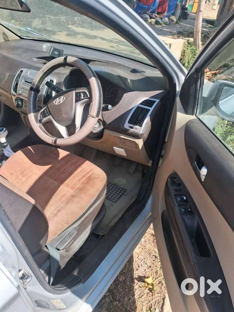 Hyundai I20 Sportz 2012 Diesel Car