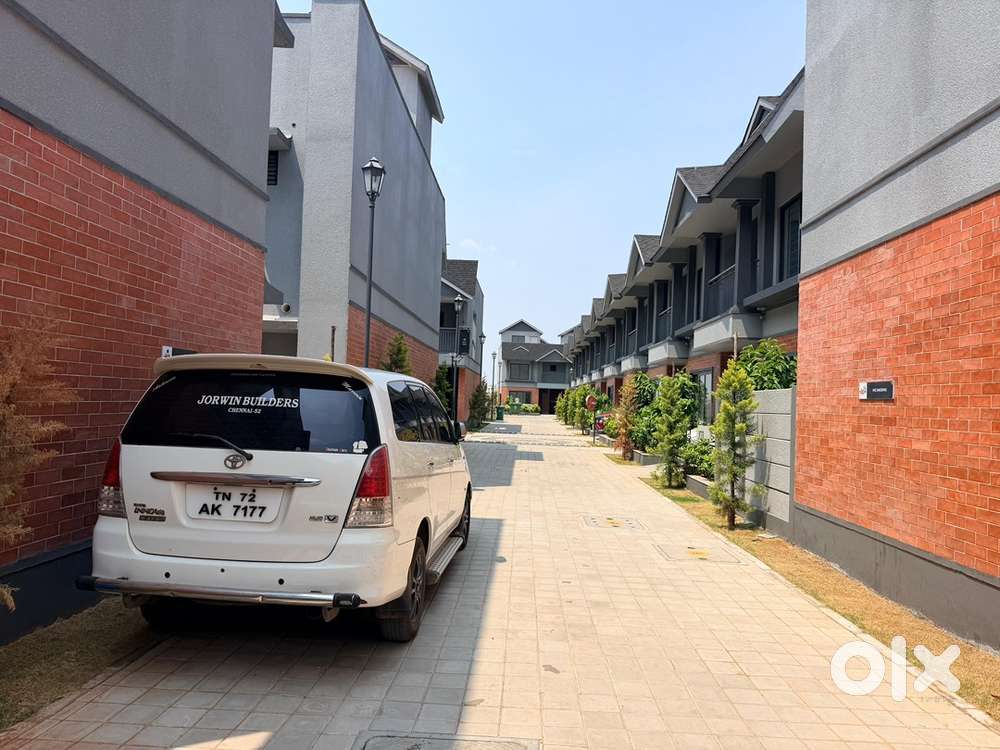 Toyota Innova 2011 Diesel Car