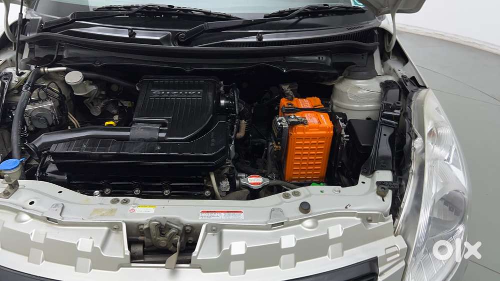 Maruti Suzuki Swift Vxi Optional, 2016, Petrol