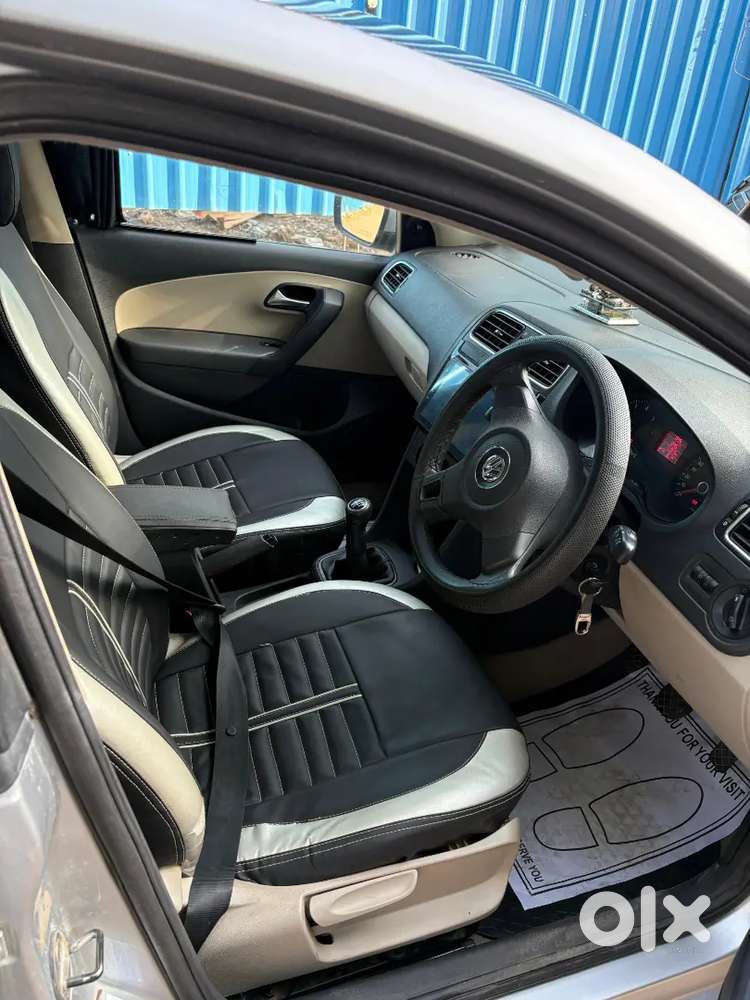 Volkswagen Polo Petrol Manual 2010