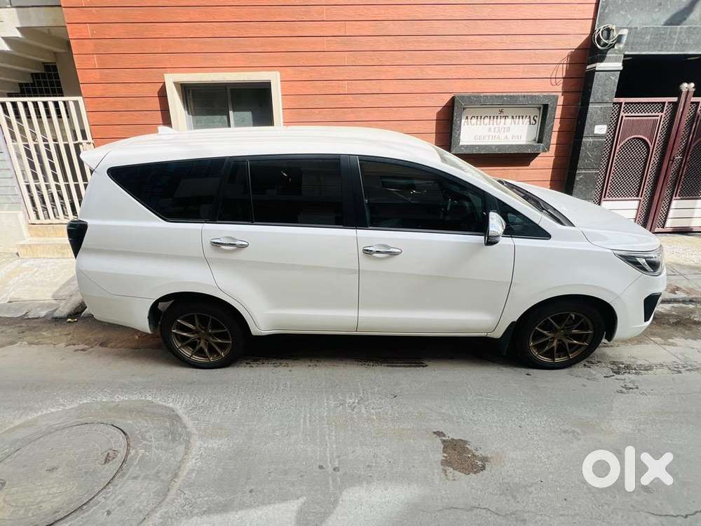 Toyota Innova Crysta 2022 Petrol Well Maintained