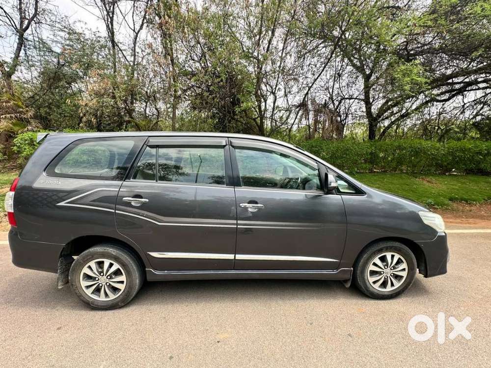 Toyota Innova 2.5 Zx 7 Str Bs-iv, 2015, Diesel